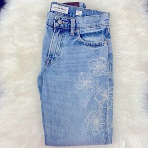 Lucky Brand | Sienna slim boyfriend floral embroidered blue jeans size 24